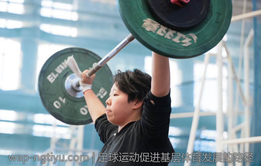 足球运动促进基层体育发展的路径