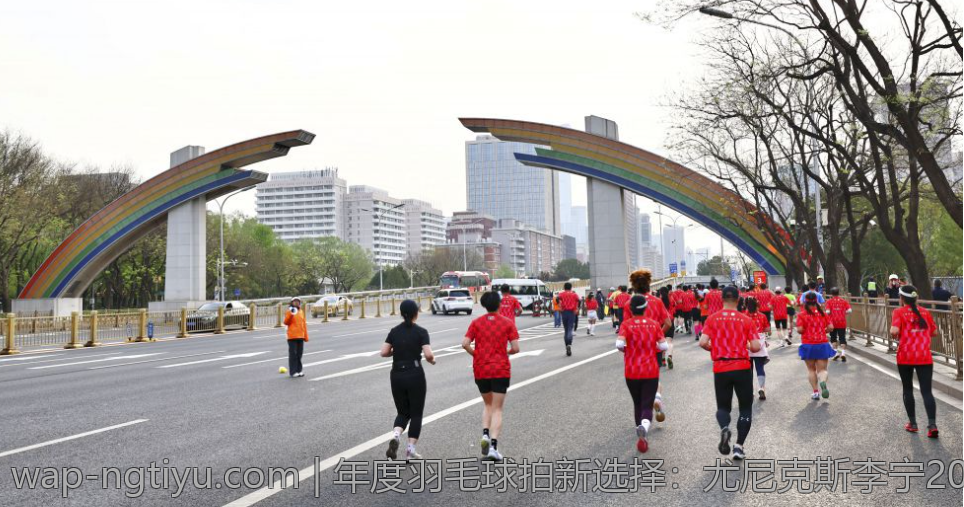 年度羽毛球拍新选择：尤尼克斯李宁2026新品大解析